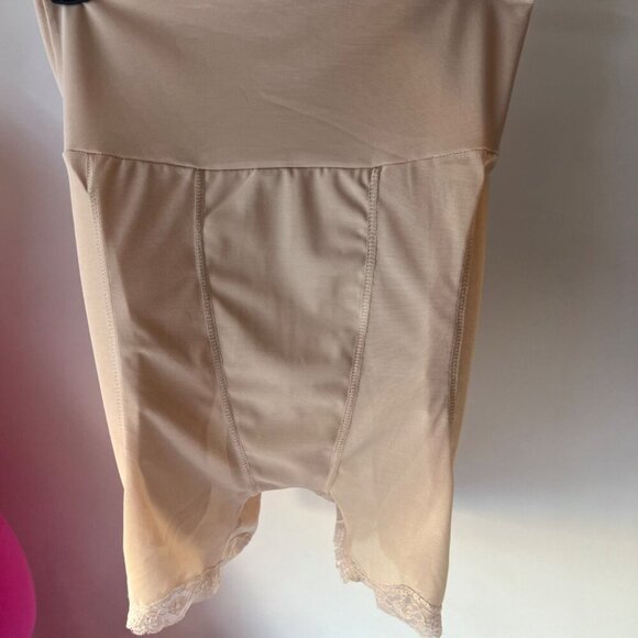 High-Waist Nude Hip Enhancer Shapewear Shorts With Lace Trim Size Large - Picture 7 of 10